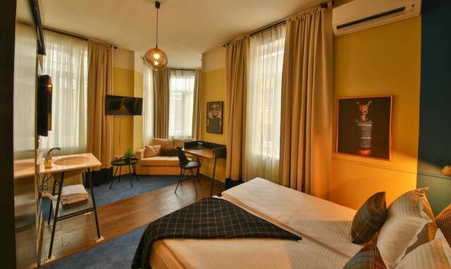 Отель JUST rooms & wine Варна-3